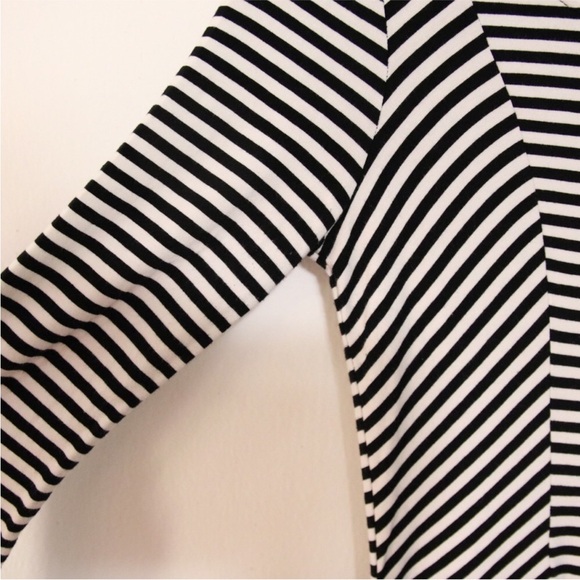 Bar III Long Sleeve Body con Striped Dress - Picture 5 of 10